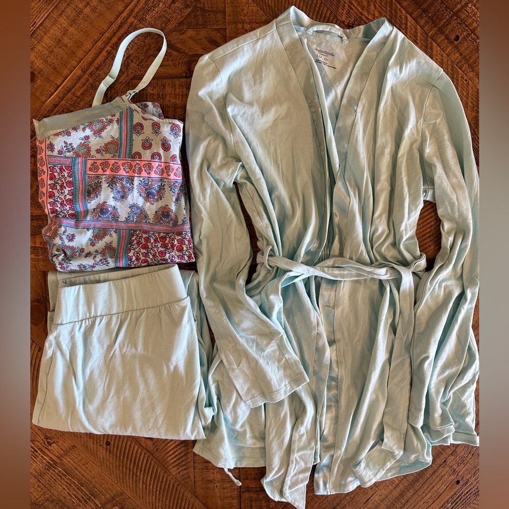 Motherhood Maternity Nursing Set